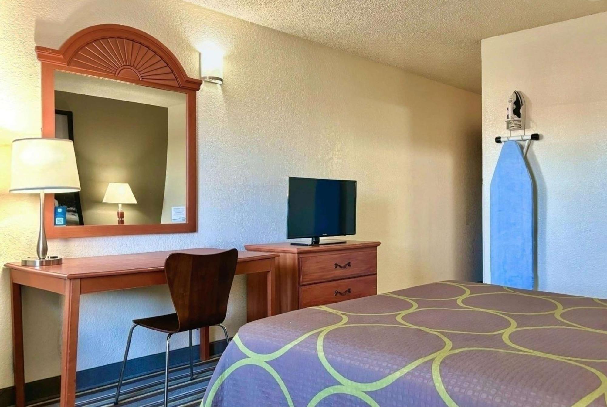 Hotel Super 8 By Wyndham Colorado Springs/Afa Area Esterno foto